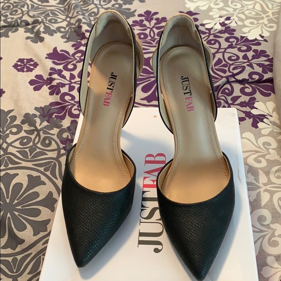 Shoes - Picture 2 of 4